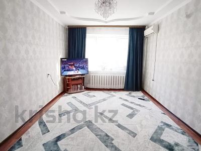 2-комнатная квартира, 51.9 м², 1/5 этаж, Толстого за 13.9 млн 〒 в Уральске