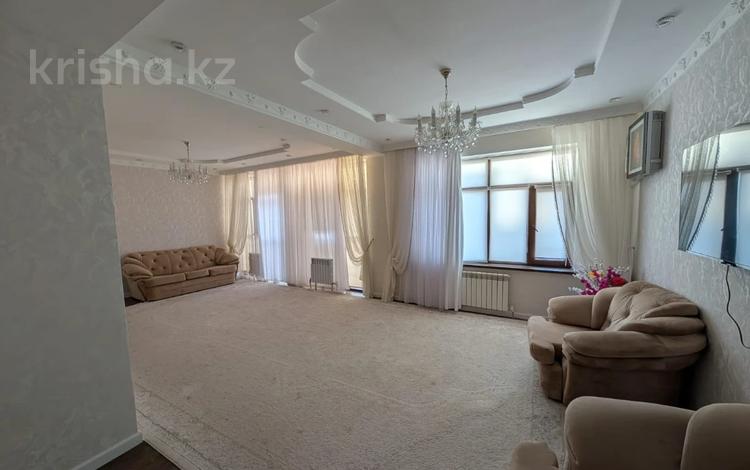 4-бөлмелі пәтер · 160 м² · 7/18 қабат, 17-ш/а. 18, бағасы: 65 млн ₸ в Актау, 17-й мкр — фото 13