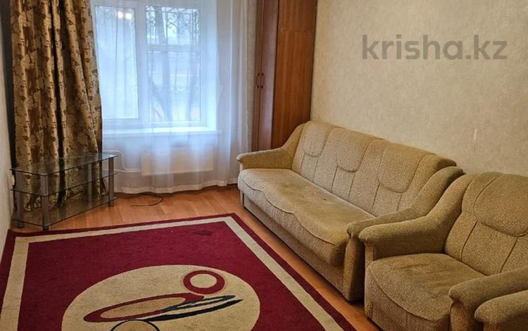 2-комнатная квартира, 50 м², 1/5 этаж помесячно, Навои 302