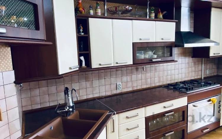 3-комнатная квартира · 97.7 м² · 2/5 этаж, Ишимская 9 за 49 млн ₸ в Петропавловске — фото 19