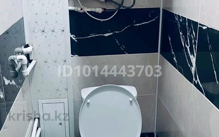 3-комнатная квартира · 69 м², 8ші квартал 43ші үй — Больница шыға берісінде за 7 млн ₸ в п.Актау — фото 2