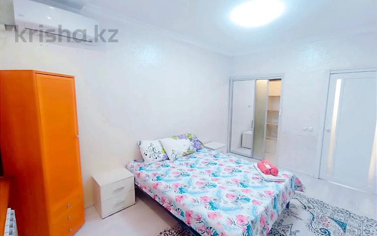 3-бөлмелі пәтер · 100 м² · 1/5 қабат, 14-ш/а. 9 — МОРЕ,АКВАПАРК,ТЦ АСТАНА,ЦЕНТР ГОРОДА, бағасы: 13 000 ₸ в Актау, 14-й мкр — фото 7