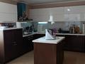 Жеке үй · 7 бөлме · 340 м² · 10 сот., Джека Лондона 3/2, бағасы: 189 млн ₸ в Усть-Каменогорске — фото 28