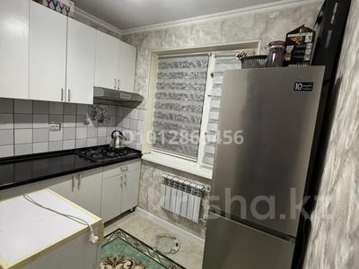 3-бөлмелі пәтер · 60 м² · 4/4 қабат, 8-й микрорайон, Бейбитшилік 24а 29 — Аль-Фарабий ровд напротив Абай парк бар бәрі бар, бағасы: 23 млн ₸ в Шымкенте, Туран р-н