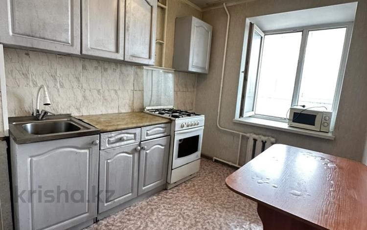 2-бөлмелі пәтер · 50.4 м² · 2/10 қабат, мкр 12 19 — Школа гимназия 51, бағасы: 16.8 млн ₸ в Актобе — фото 2