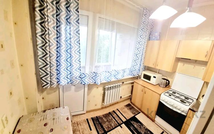 2-комнатная квартира, 54 м², 4/9 этаж помесячно, Жандосова 34А — Ауезова