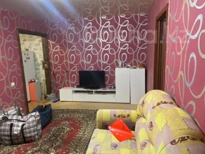 3-бөлмелі пәтер · 48 м² · 2/5 қабат, Камзина 25, бағасы: 10 млн ₸ в Аксу