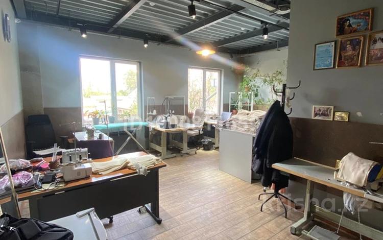 Свободное назначение, кабинеты и рабочие места · 42.5 м² за 300 000 ₸ в Алматы, Жетысуский р-н — фото 2