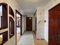 2-комнатная квартира · 68.5 м² · 8/8 этаж, проспект Алии Молдагуловой за 20.5 млн ₸ в Актобе — фото 9