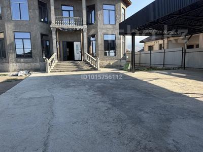 Отдельный дом · 8 комнат · 350 м² · 8 сот., Абая за 138 млн ₸ в Абай