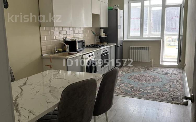 1-комнатная квартира · 70 м² · 2/7 этаж, мкр. Алтын орда, Мустафа шокай 49 за 170 000 ₸ в Актобе — фото 2