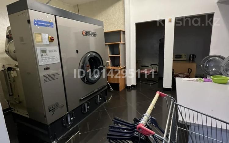 Действующая химчистка в Алматы · 75 м², бағасы: 25 млн ₸ в Алмалинский р-н — фото 11