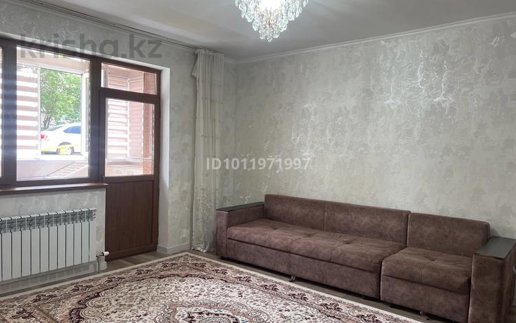 2-бөлмелі пәтер · 65 м² · 1/17 қабат, ул. Ораза Жандосова 150/3 — Университета Нархоз, бағасы: 300 000 ₸ в Алматы, Ауэзовский р-н — фото 2