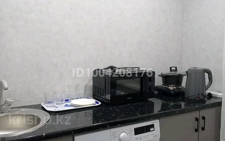 1-бөлмелі пәтер · 40 м² · 2/5 қабат, 342 квартал — ТД Апрель, бағасы: 15 000 ₸ в Семее — фото 2