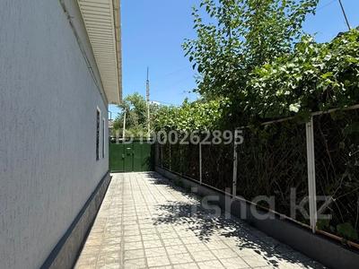 Отдельный дом · 4 комнаты · 94 м² · 5.6 сот., 1-пер. Жалаири 20/2 — Рядом со школой №7 за 30 млн 〒 в Жамбылской обл.