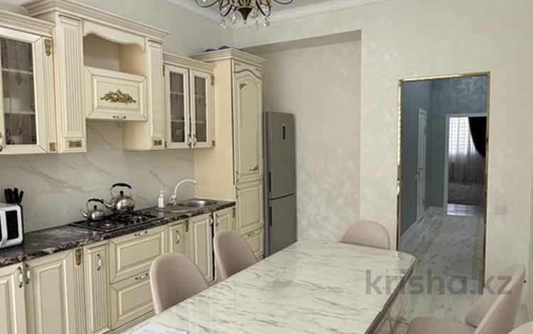 2-бөлмелі пәтер · 80 м² · 8/10 қабат, 16-й мкр 93, бағасы: 25.5 млн ₸ в Актау — фото 2