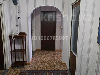 3-комнатная квартира · 70 м² · 3/9 этаж, 4 мкр 11 — Возле 3 школы за 33 млн 〒 в Аксае