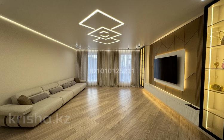 3-комнатная квартира · 109.93 м² · 9/12 этаж, мкр Комсомольский, Аль-Фараби 7/3 за 120 млн ₸ в Астане, Есильский р-н — фото 2