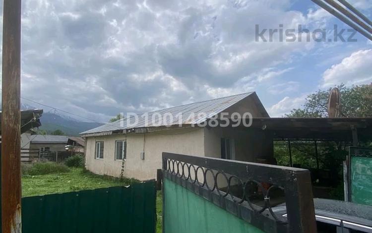 Отдельный дом · 3 комнаты · 90 м² · 8.4 сот., Шагаман батыр 2 за 28 млн 〒 в Рыскулово — фото 2