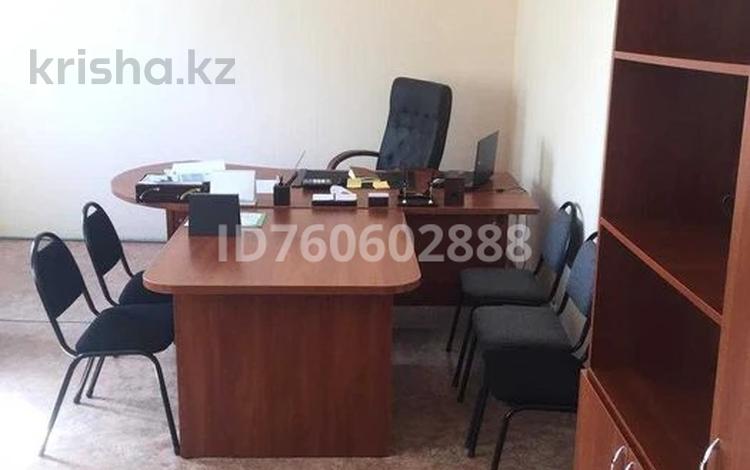 Офисы, склады · 20 м² за 34 000 ₸ в Уральске, мкр Школьник — фото 3