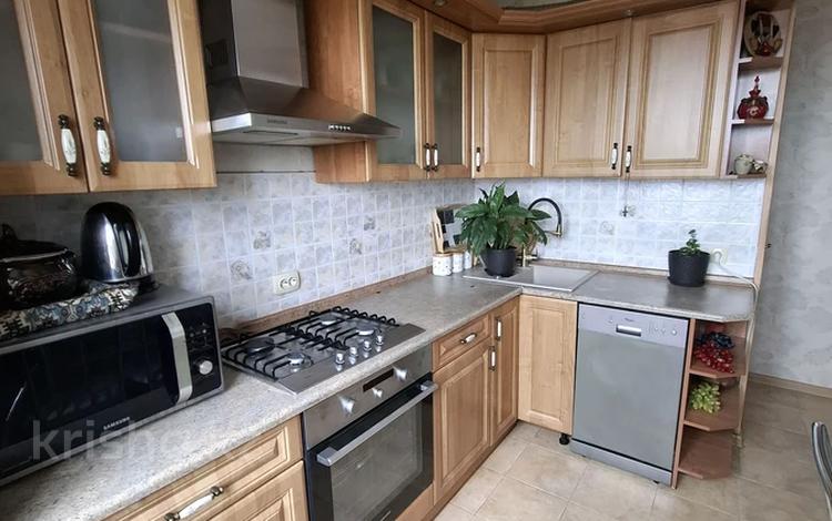 3-комнатная квартира · 68 м² · 4/10 этаж, Театральная 47 за 250 000 ₸ в Петропавловске — фото 2