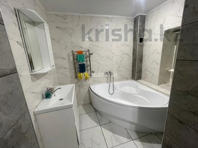 3-комнатная квартира · 90 м² · 8/15 этаж, Шакарима за 20 000 ₸ в Семее
