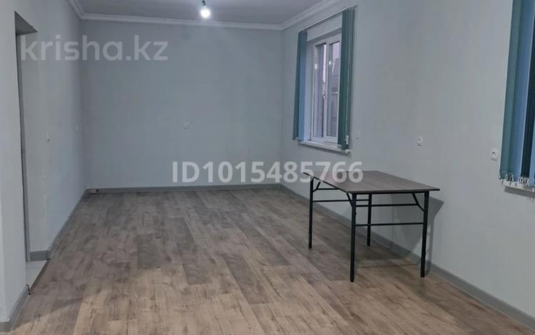 Офисы, склады, салоны красоты, образование, кабинеты и рабочие места · 80 м² за 300 000 ₸ в Алматы, Наурызбайский р-н — фото 2
