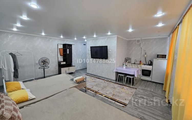 1-бөлмелі пәтер · 38 м² · 4/5 қабат, Шакарима 35, бағасы: 15 000 ₸ в Семее — фото 2