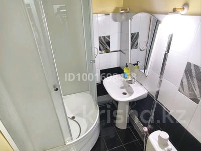 2-бөлмелі пәтер · 65 м² · 2/4 қабат, Семёнова 15 — Площадь, бағасы: 250 000 〒 в Риддере