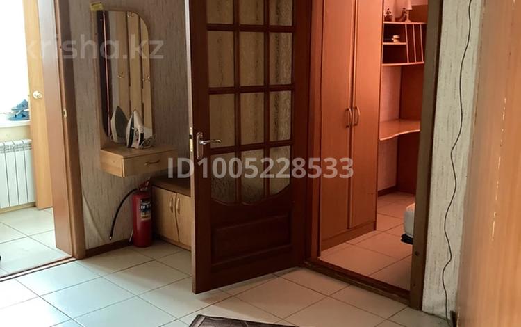 2-бөлмелі пәтер · 52 м² · 1/2 қабат, 6-ші шағым аудан — Карбышева- Волынова, бағасы: 180 000 ₸ в Костанае, 6-й микрорайон — фото 2