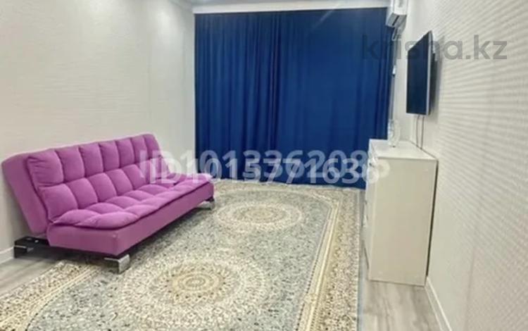2-бөлмелі пәтер · 70 м² · 7/8 қабат, 19-ш/а. 45 — Жолдың бойы, бағасы: 24 млн ₸ в Актау, 19-й мкр — фото 2