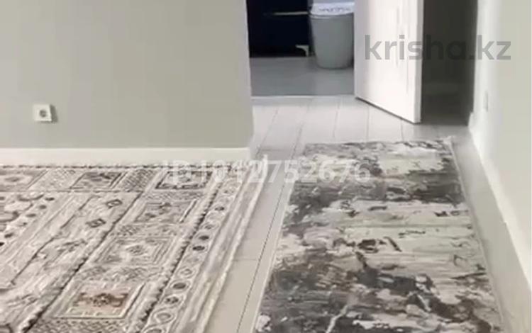 2-бөлмелі пәтер · 60 м², Бауыржана Момышулы 9 — Барлық жағдай жасалған Кең автотұрақ (парковка) Тыныш әрі жайлы аудан Дүкендер жақын жерде Дәріхана (аптека) қолжетімді Жертөле (подвал) бар Кіруге дайын, бағасы: 330 000 ₸ в Алматы, Алатауский р-н — фото 2