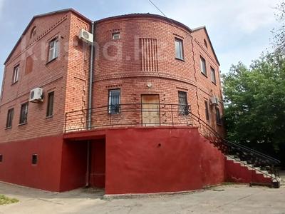 Жеке үй · 7 бөлме · 428.4 м² · 10 жүзд., мкр Центральный, Бауыржан Момышулы 12, бағасы: 80 млн ₸ в Атырау