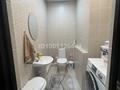 2-бөлмелі пәтер · 74 м² · 5/16 қабат, Алмагүл ш/а. 19 — Алмагуль, бағасы: 24 млн ₸ в Атырау, мкр. Алмагуль — фото 6