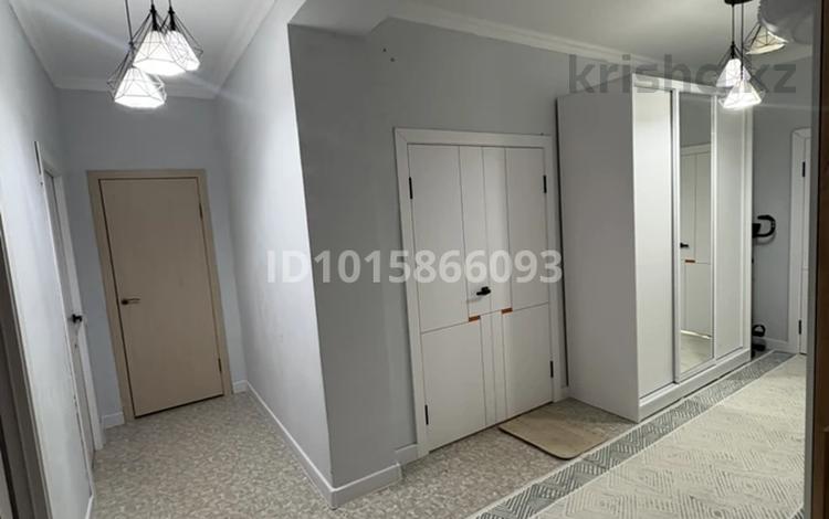 3-бөлмелі пәтер · 72.6 м² · 2/5 қабат, Астана 4 3 — Тауелсиздик 37, бағасы: 23 млн ₸ в  — фото 3