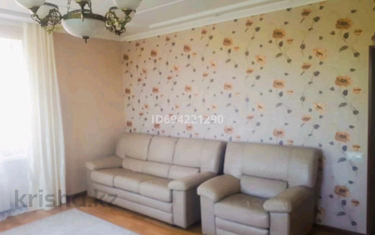 3-бөлмелі пәтер · 80 м² · 3/3 қабат, Гумара Караша — Ескалиева, бағасы: 19.8 млн ₸ в Уральске — фото 2