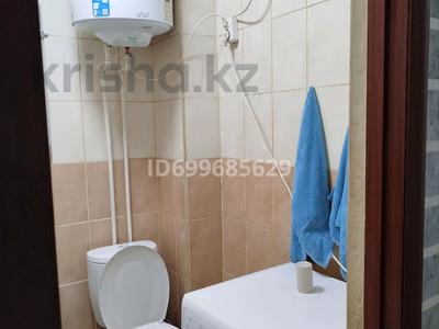 1-комнатная квартира · 38 м² · 3/5 этаж, Майкудук, Майкудук, 13й микрорайон 19 дом — Школа 54 за 8 000 ₸ в Караганде, Алихана Бокейханова р-н