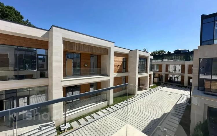 10-бөлмелі пәтер · 565.5 м² · 1/3 қабат, Юбилейный ш/а., Керей-Жанибек хандар 103б, бағасы: ~ 1.2 млрд ₸ в Алматы, Медеуский р-н — фото 26