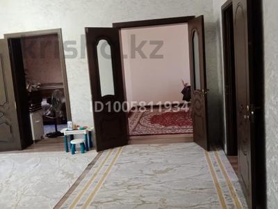 Отдельный дом · 4 комнаты · 100 м², Майлы Қожа 5 — Rixos за 200 000 〒 в Туркестане