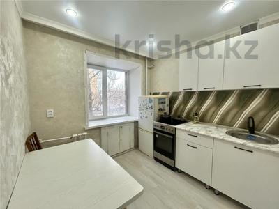 2-бөлмелі пәтер · 43 м² · 3/5 қабат, Майкудук, 12й микрорайон, бағасы: 11 млн ₸ в Караганде, Алихана Бокейханова р-н