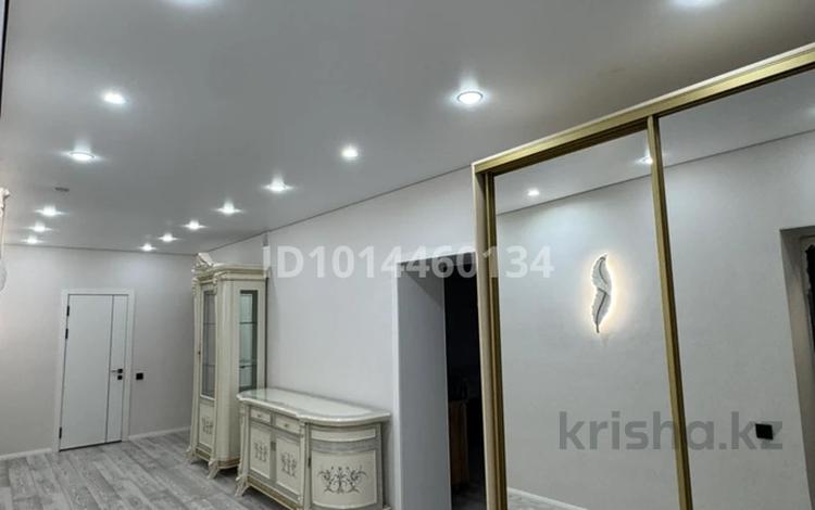 2-комнатная квартира · 76.9 м² · 4/17 этаж, мкр Таугуль-2 39 — Находиться на пересечении улиц: Навои и Жандосова за 380 000 ₸ в Алматы, Ауэзовский р-н — фото 2