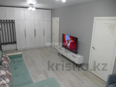 3-комнатная квартира, 70.4 м², 3/12 этаж помесячно, Мкр Дарабоз 33 за 330 000 〒 в Алматы, Алатауский р-н