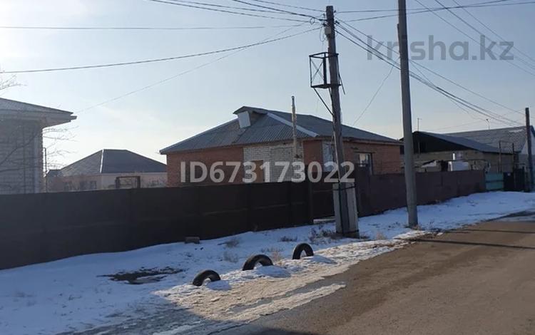 Отдельный дом · 2 комнаты · 110 м² · 10 сот., Акжар, Сырым Датова 79 — После магазина Фарида завернуть на лево за 11 млн ₸ в Атырау — фото 2