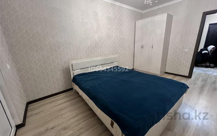 2-комнатная квартира, 71 м² помесячно, Бокейхана 30