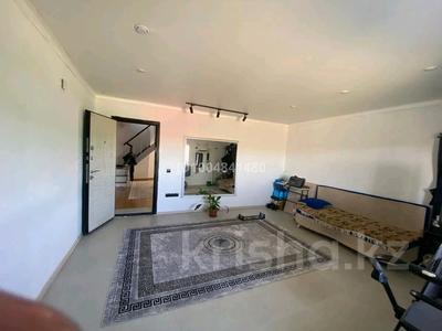 Продажа домов и дачи в Карагандинской обл.: Отдельный дом · 7 комнат · 230 м² · 16 сот., Майкудук, Майкудук, 11а микрорайон за ~ 31.2 млн 〒 Отдельный дом · 7 комнат · 230 м² · 16 сот., Майкудук, Майкудук, 11а микрорайон за ~ 31.2 млн 〒 в Караганде, Алихана Бокейханова р-н