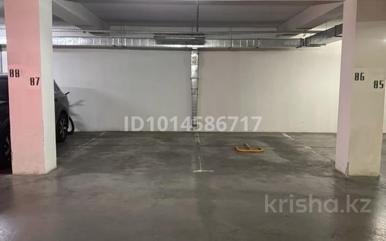 Паркинг · 20 м² · Кашгарская 69/102 — Байтурсынова - Курмангазы за 4.2 млн ₸ в Алматы, Алмалинский р-н — фото 2