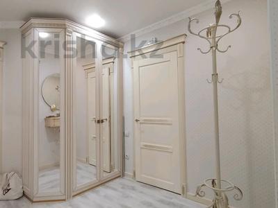 4-бөлмелі пәтер · 117 м² · 3/9 қабат, Т.Масина 48, бағасы: 47 млн ₸ в Уральске, мкр Школьник