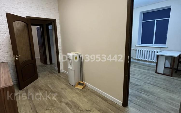 Кеңселер · 50 м², бағасы: 400 000 ₸ в Алматы, Алмалинский р-н — фото 2