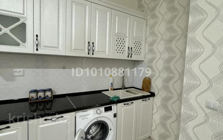 2-комнатная квартира · 70 м² · 3/9 этаж, 31-й мкр, 31-ш/а. 11 за 180 000 ₸ в Актау — фото 2