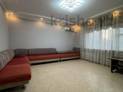 3-комнатная квартира · 65 м² · 1/5 этаж, Майкудук, мкр Голубые пруды — Томирис за 22.4 млн ₸ в Караганде, Алихана Бокейханова р-н